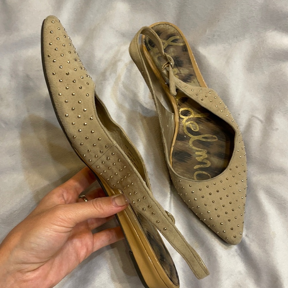 Beige suede Sam Edelman flats